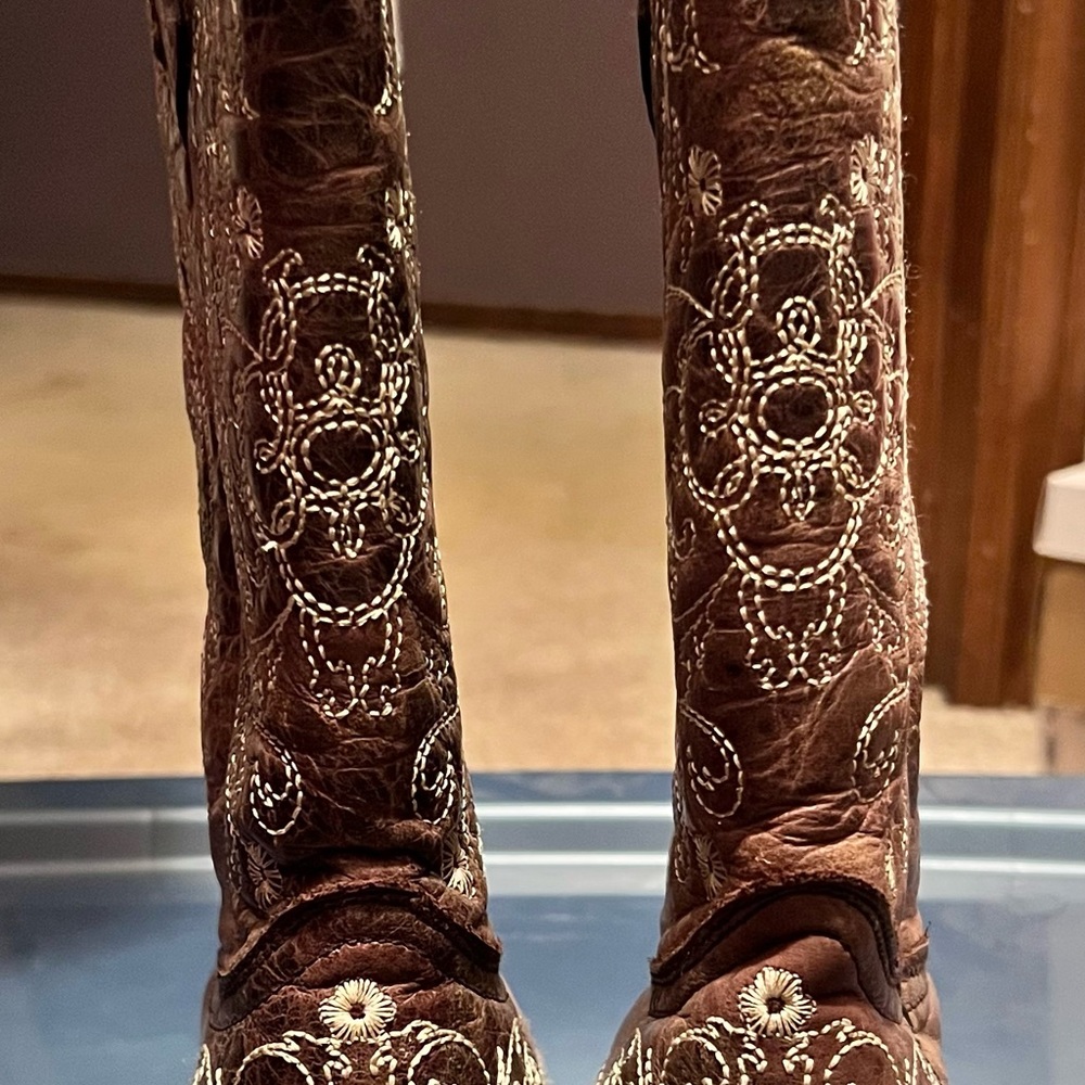 Girls Corral Tan with Ivory Embroider Boots